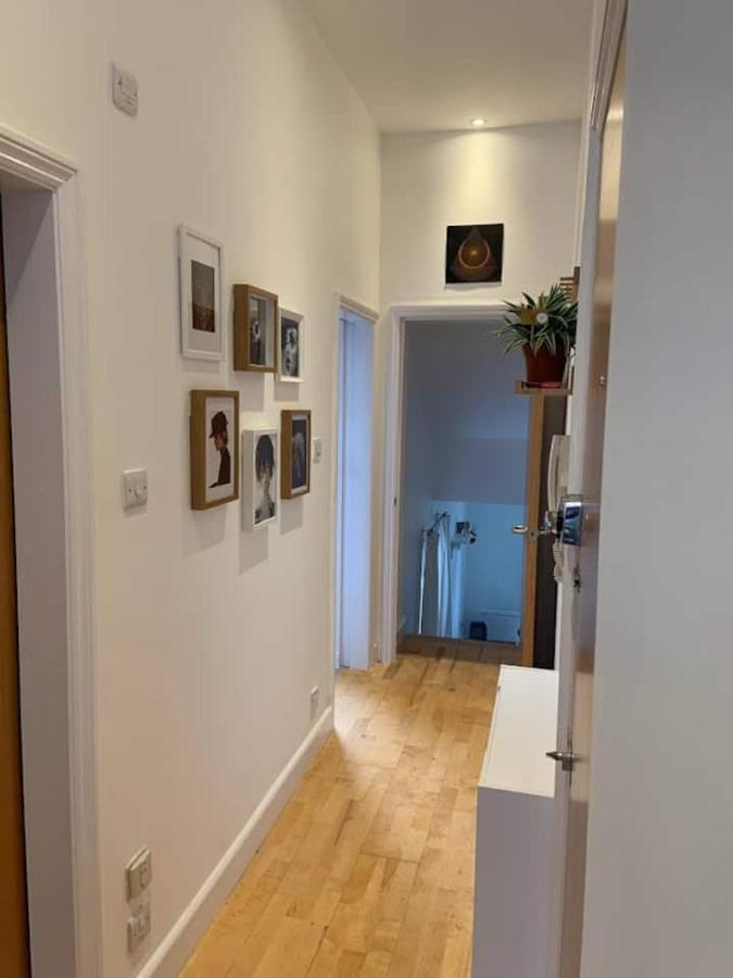 Lovely Spacious 1-Bedroom Flat In Tufnell Park Close To Central ลอนดอน ภายนอก รูปภาพ