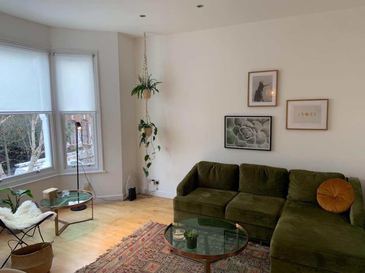 Lovely Spacious 1-Bedroom Flat In Tufnell Park Close To Central ลอนดอน ภายนอก รูปภาพ