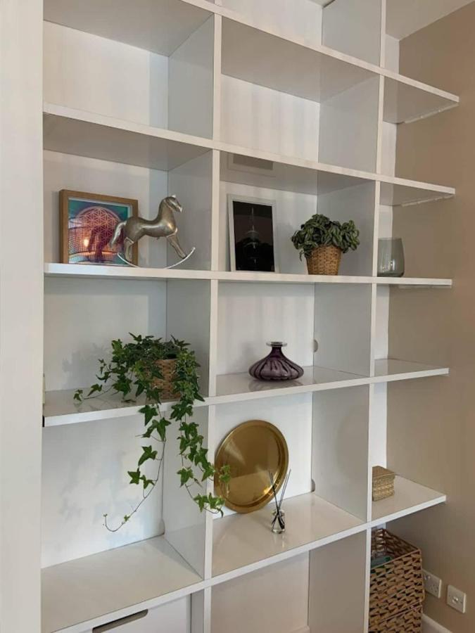 Lovely Spacious 1-Bedroom Flat In Tufnell Park Close To Central ลอนดอน ภายนอก รูปภาพ
